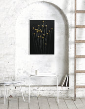 Ladda upp bild till gallerivisning, Stilleben 01 - Gula trumpinnar
