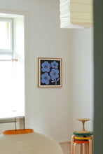 Ladda upp bild till gallerivisning, Blue Flowers 50x50 cm
