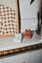 Ladda upp bild till gallerivisning, Zodiac Dog- Red Unglazed
