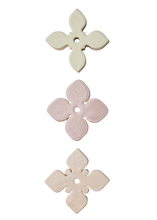 Ladda upp bild till gallerivisning, Ceramic Wall Flowers - Pastel Glaze
