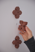 Ladda upp bild till gallerivisning, Ceramic Wall Flowers - Unglazed
