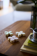 Ladda upp bild till gallerivisning, Ceramic Wall Flowers - Pastel Glaze
