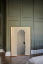 Ladda upp bild till gallerivisning, Hand och vägg
