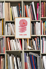 Ladda upp bild till gallerivisning, Saki San
