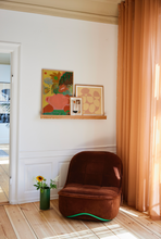 Load image into Gallery viewer, Floating Gallery Shelf - Oak
