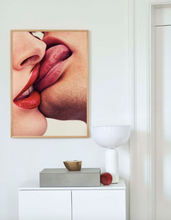 Ladda upp bild till gallerivisning, Kyssen II
