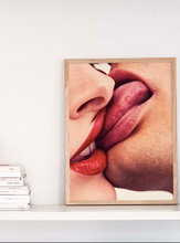 Ladda upp bild till gallerivisning, Kyssen II
