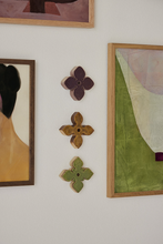 Ladda upp bild till gallerivisning, Ceramic Wall Flowers - Colourful Glaze
