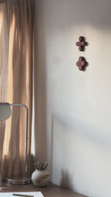 Ladda och spela upp video i Gallerivisaren, Ceramic Wall Flowers - Unglazed

